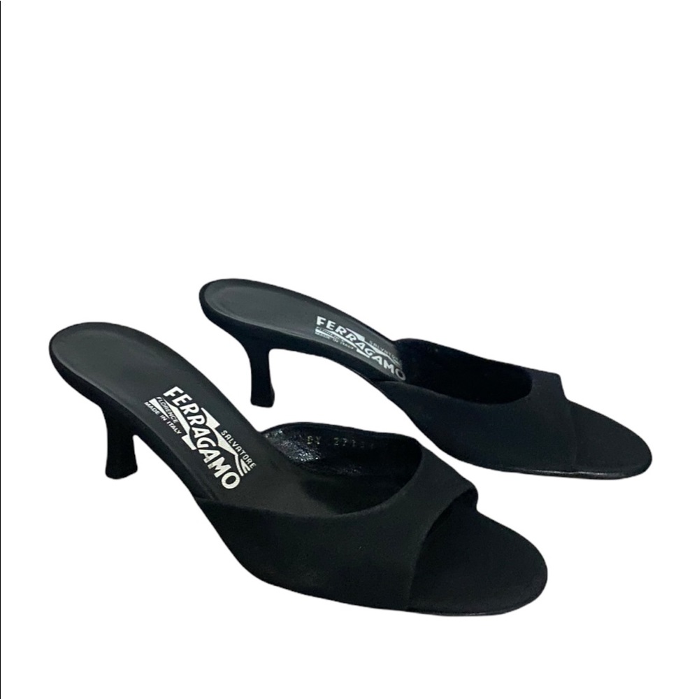 GENTLY USED FERRAGAMO KITTEN HEEL MULES SIZE 6 1/2 (37)